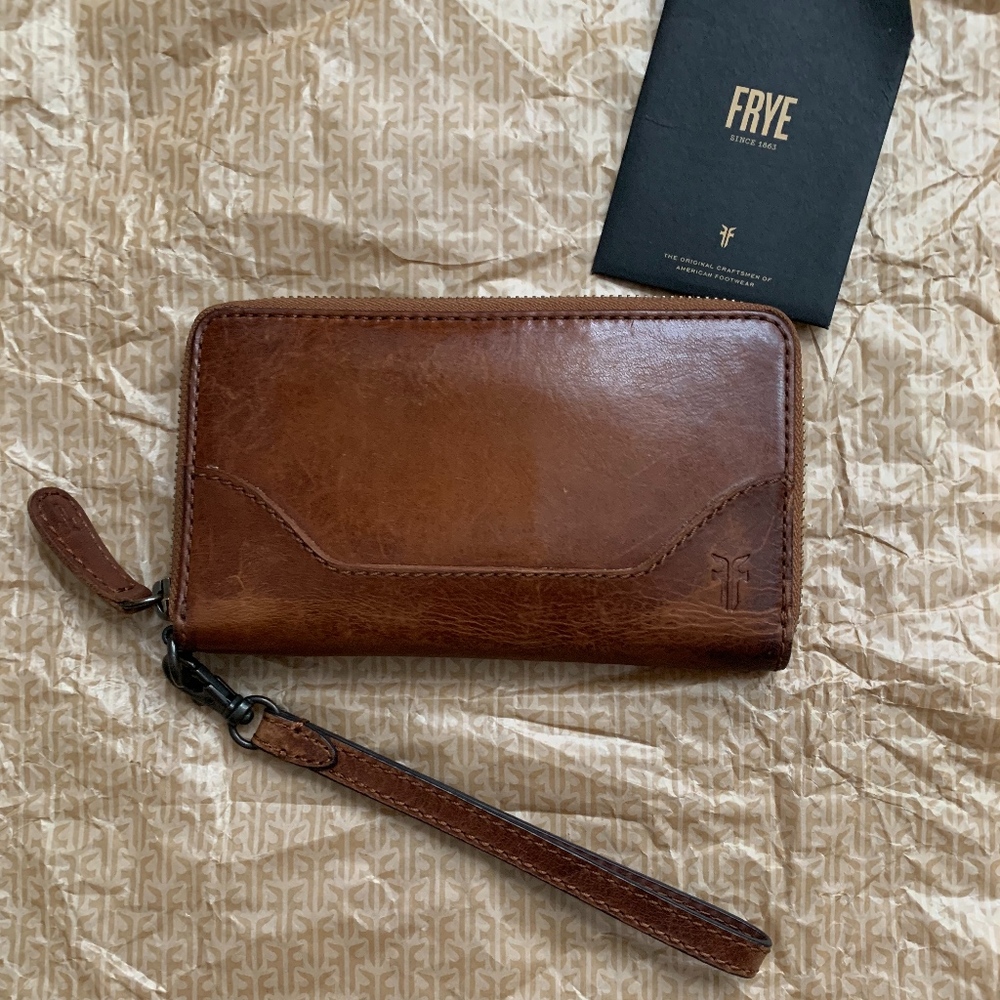 NWOT! FRYE Melissa Wallet- Matches Crossbody Bag